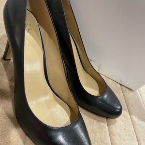 Ann Taylor Perfect Leather pumps, never worn